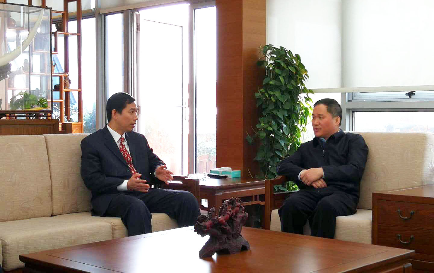 浙江省象山县华弼天副县长一行莅临我司调研指导2.jpg