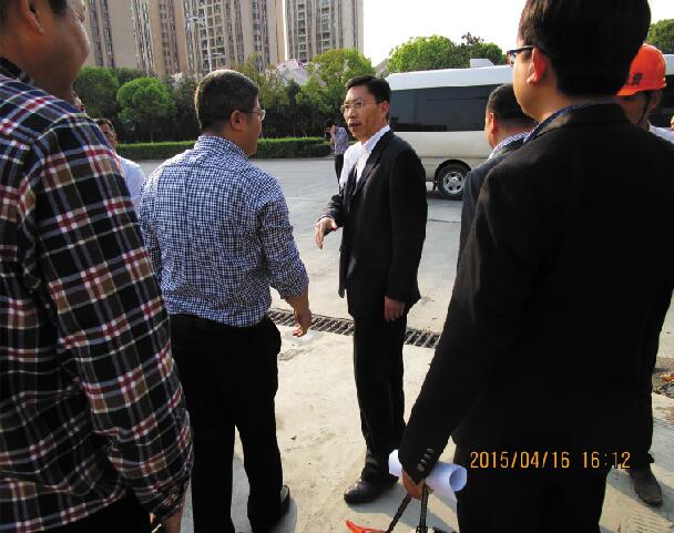 浙江省象山县代县长黄焕利一行莅临我施工现场视察指导工作.jpg